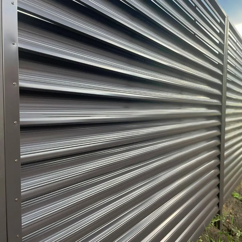 Фото 3 забор жалюзи-ранчо RAL8019 Темный Шоколад